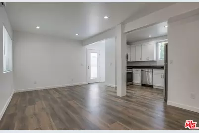 869 Glenway Dr #8, Inglewood, CA 90302 - Photo 1