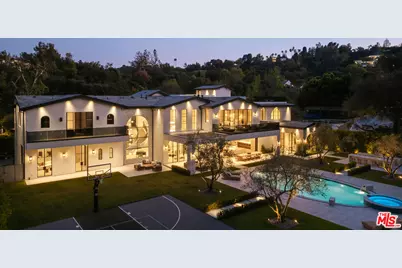 15837 Royal Oak Rd, Encino, CA 91436 - Photo 1
