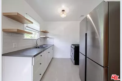823 Highland Ave #11, Glendale, CA 91202 - Photo 1