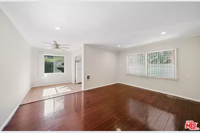 612 S Dunsmuir Ave #1, Los Angeles, CA 90036 - Photo 1