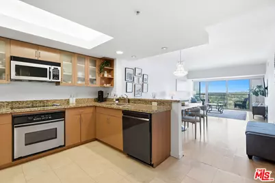13700 Marina Pointe Dr #910, Marina del Rey, CA 90292 - Photo 1
