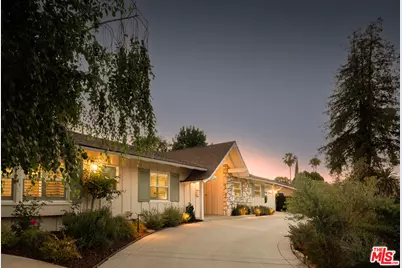 4731 Deseret Dr, Woodland Hills, CA 91364 - Photo 1