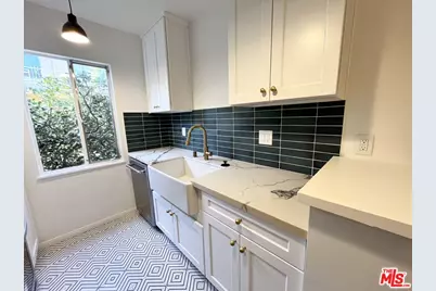 1420 17th St #2, Santa Monica, CA 90404 - Photo 1
