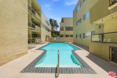 11970 Montana Ave #104, Los Angeles, CA 90049 - Photo 1
