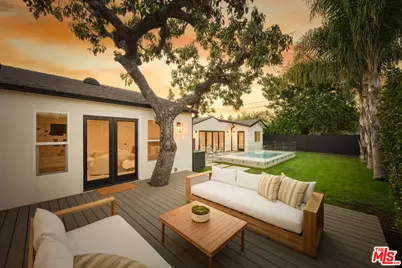 3953 S Victoria Ave, Los Angeles, CA 90008 - Photo 1
