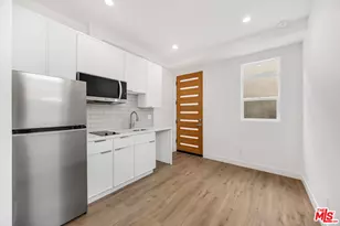 11253 Hatteras St #1/2, North Hollywood, CA 91601 - Photo 1