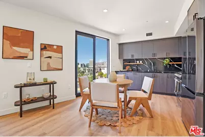 1110 S Spaulding Ave #102, Los Angeles, CA 90019 - Photo 1