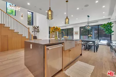 4207 Beethoven St, Los Angeles, CA 90066 - Photo 1