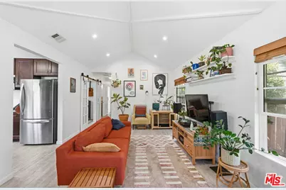 3830 W 59th St, Los Angeles, CA 90043 - Photo 1