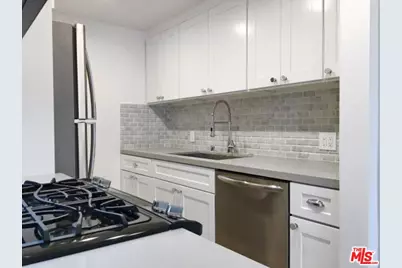 301 S Swall Dr #103, Los Angeles, CA 90048 - Photo 1