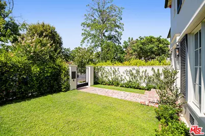 9565 Charleville Blvd, Beverly Hills, CA 90212 - Photo 1