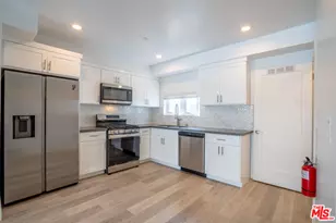 608 N Gramercy Pl, Los Angeles, CA 90004 - Photo 1