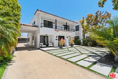 916 Santiago Ave, Long Beach, CA 90804 - Photo 1