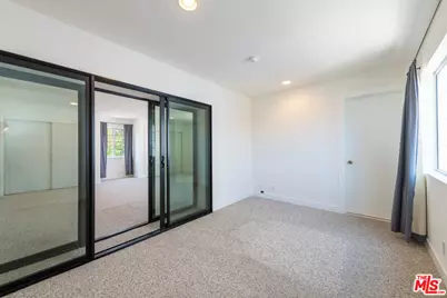 1110 Queen Anne Pl, Los Angeles, CA 90019 - Photo 1