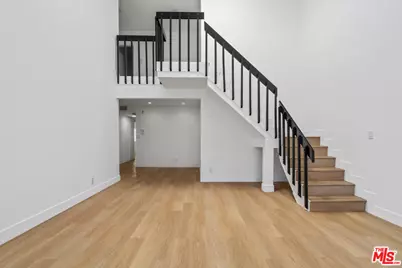 3939 Moore St #204, Los Angeles, CA 90066 - Photo 1