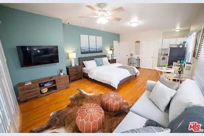 26 Breeze Ave #2, Venice, CA 90291 - Photo 1