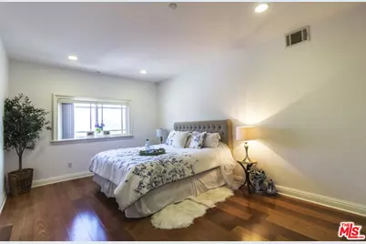 1043 S Kenmore Ave #506, Los Angeles, CA 90006 - Photo 1