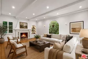 207 S Reeves Dr, Beverly Hills, CA 90212 - Photo 1