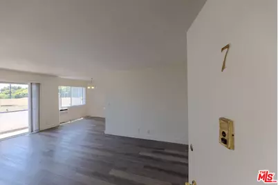 1930 S Robertson Blvd #7, Los Angeles, CA 90034 - Photo 1