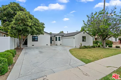 18343 Calvert St, Tarzana, CA 91335 - Photo 1