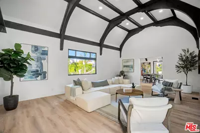 1145 S Longwood Ave, Los Angeles, CA 90019 - Photo 1