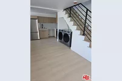 603 W 46th St #1/4, Los Angeles, CA 90037 - Photo 1