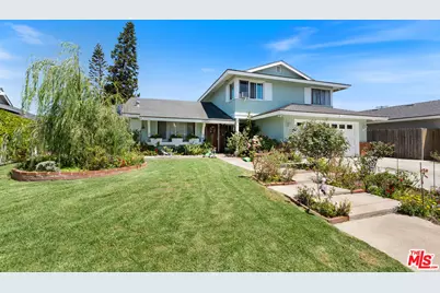 1075 Corona Ln, Costa Mesa, CA 92626 - Photo 1
