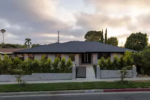5809 S Chariton Ave, Los Angeles, CA 90056 - Photo 1