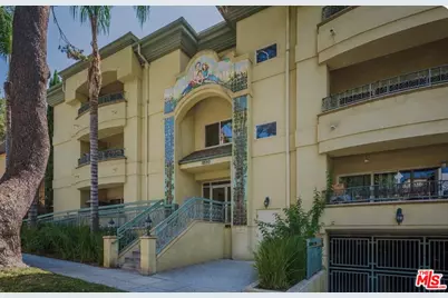 620 E Palm Ave #204, Burbank, CA 91501 - Photo 1