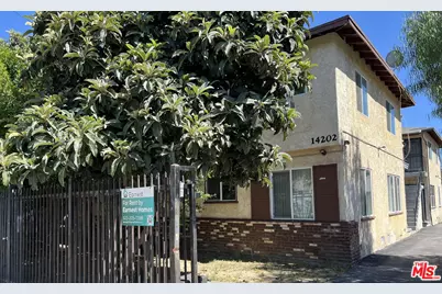 14202 Delano St #6, Van Nuys, CA 91401 - Photo 1