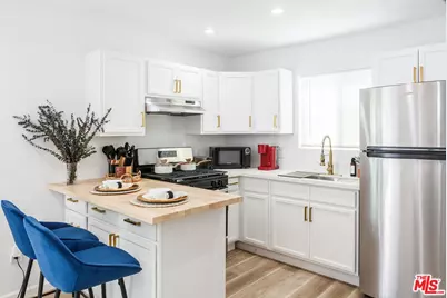 11841 205th St, Lakewood, CA 90715 - Photo 1