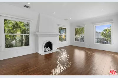 6113 Cashio St, Los Angeles, CA 90035 - Photo 1