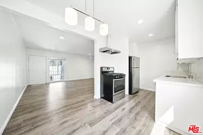 510 Pacific Ave #7, Venice, CA 90291 - Photo 1