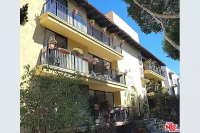 827 2nd St #303, Santa Monica, CA 90403 - Photo 1