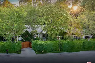 19012 Dorlon Dr, Tarzana, CA 91356 - Photo 1