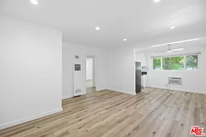 4916 Hazeltine Ave #2, Sherman Oaks, CA 91423 - Photo 1