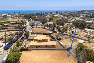 629 N Las Casas Ave, Pacific Palisades, CA 90272 - Photo 1