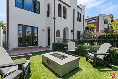 928 Lincoln Blvd #A, Santa Monica, CA 90403 - Photo 1
