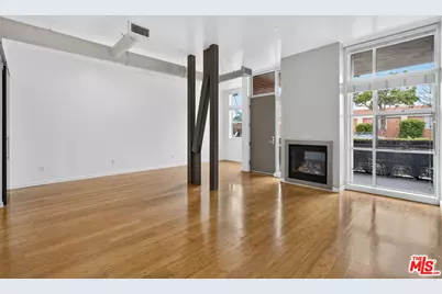 1912 Broadway #103, Santa Monica, CA 90404 - Photo 1