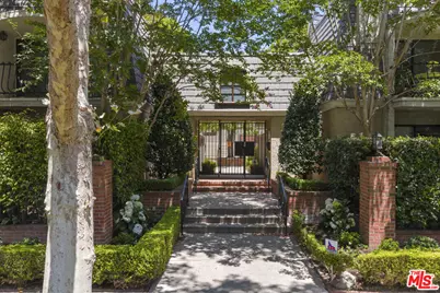 648 Wilcox Ave, Los Angeles, CA 90004 - Photo 1