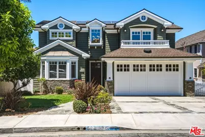 1633 Voorhees Ave, Manhattan Beach, CA 90266 - Photo 1