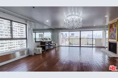 727 S Ardmore Ave #906, Los Angeles, CA 90005 - Photo 1