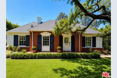 351 Veteran Ave, Los Angeles, CA 90024 - Photo 1