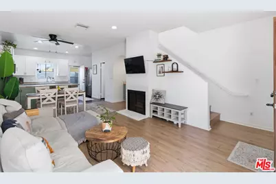 856 W Beach Ave #16, Inglewood, CA 90302 - Photo 1