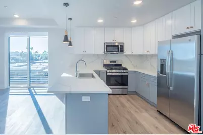 3672 Jasmine Ave #303, Los Angeles, CA 90034 - Photo 1