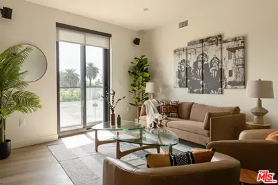 1110 S Spaulding Ave #404, Los Angeles, CA 90019 - Photo 1