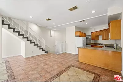 1201 Viola Ave #104, Glendale, CA 91202 - Photo 1
