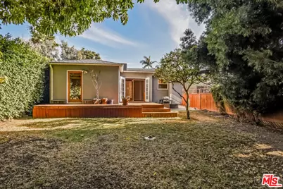 801 Brooks Ave, Venice, CA 90291 - Photo 1