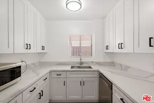 1904 11th St, Santa Monica, CA 90404 - Photo 1