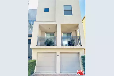 6581 Seabluff Dr #11, Playa Vista, CA 90094 - Photo 1